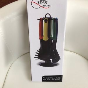 Utensil Caddy with utensils